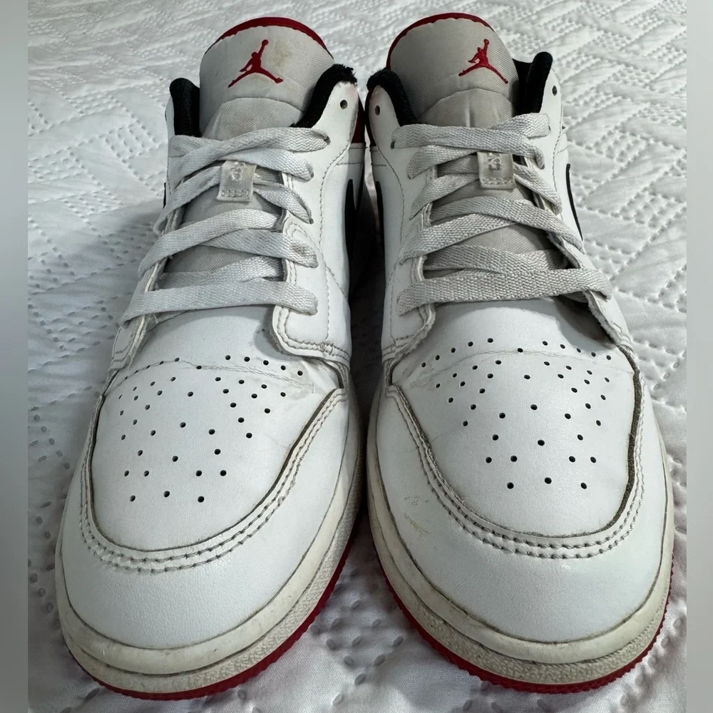 Nike Air Jordan 1 Low GS White Red Black Sneakers Big Boy Youth 7Y Woman 8.5 - Picture 10 of 15